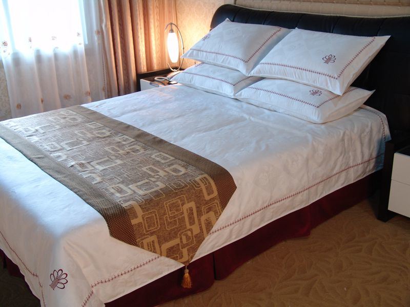 High Quality Plain White Sateen Bedding