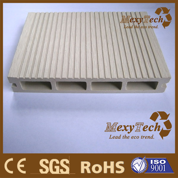 Widely Used Wood Composite Decking 135*25mm