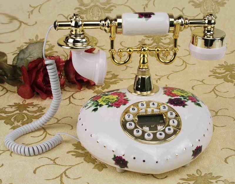 Antique Telephone (CY-002B)