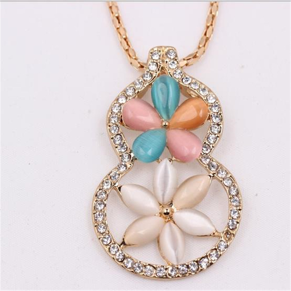 Lovely Calabash Shape Flower Necklace Jewellery