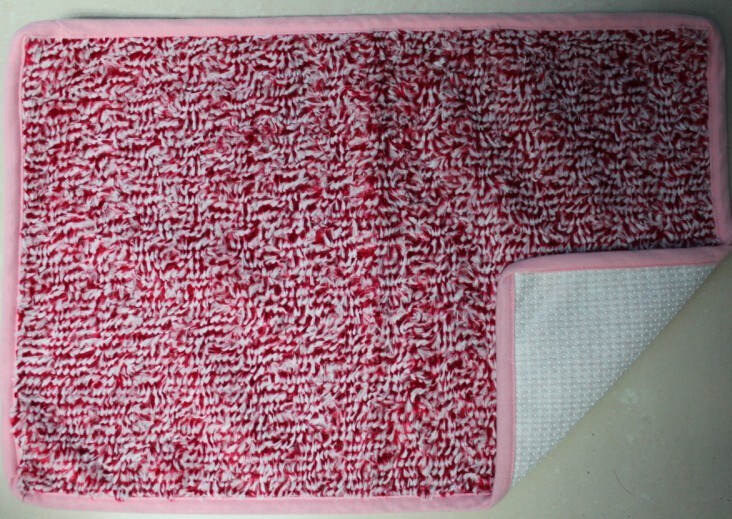 Red Color Microfiber Bath Mat
