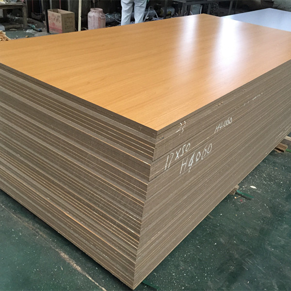 ISO9001: 2008 1220*2440mm Furniture Grade Whloesale Wood Grain Color Melamine MDF in Fiberboard