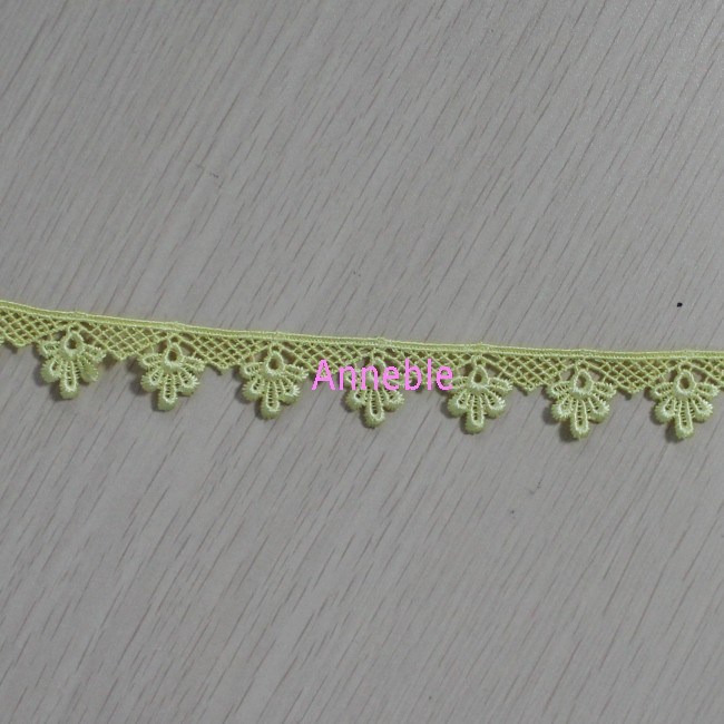 Yellow Lady's Small Flower Chemical Lace for Dress