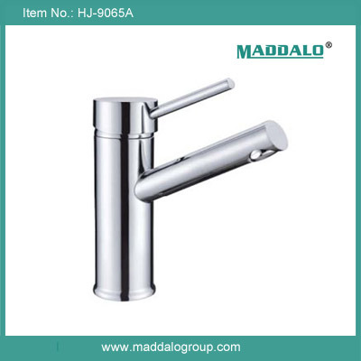 Antioxidant Durable China Made Brass Round Bathroom Faucet (HJ-9065A)