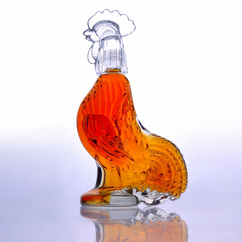 Rooster Wisky Bottle with Glass Lid
