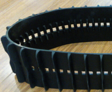 High-Quality Small Robot Rubber Track (135*18.5*42)