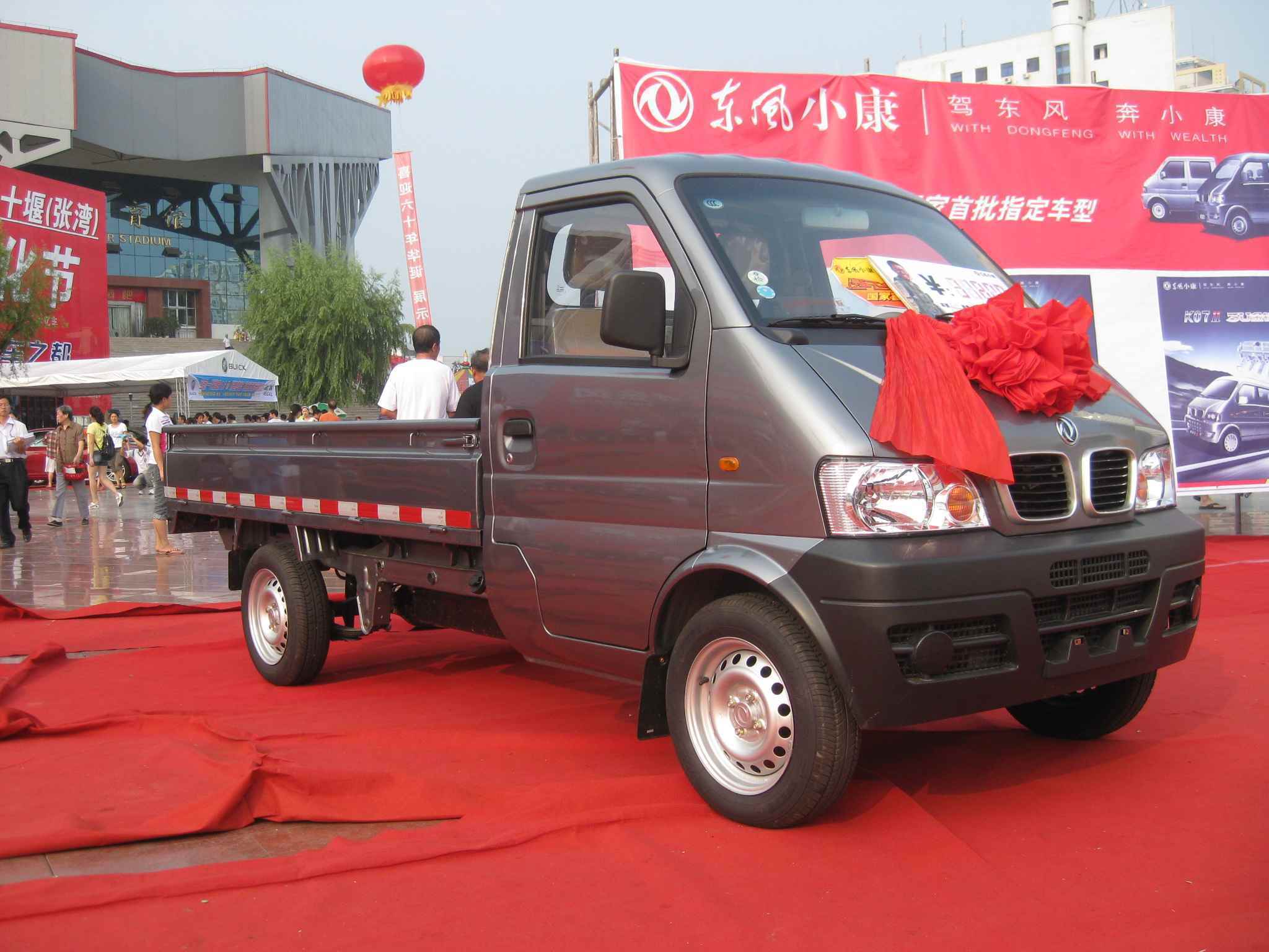4X2 6tons Dongfeng Light Truck /China Light Truck Cargo Truck