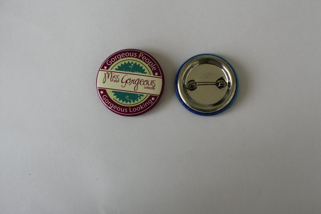 Gorgeous Button Badge (HY-MKT-0033)