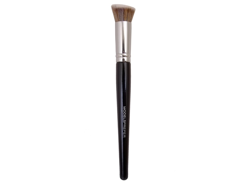 Several Tones Synthetic Hair Angled Face Brush
