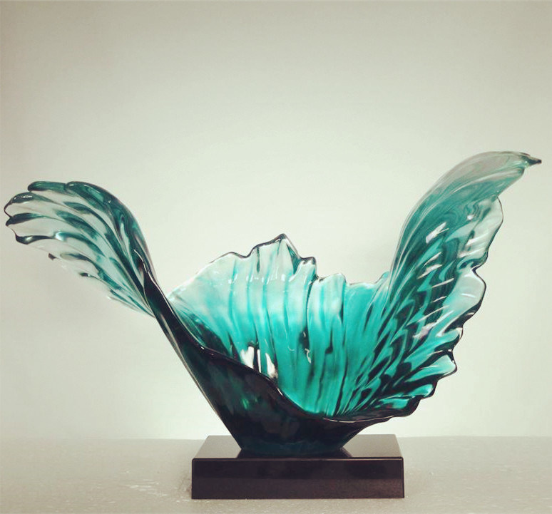 High Quality Abstract Resin Sculpture for Table Decoration