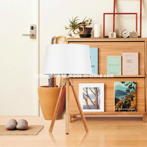 Lightingbird Wood Table Lamp for Hotel Decoration (LBMT-YH)