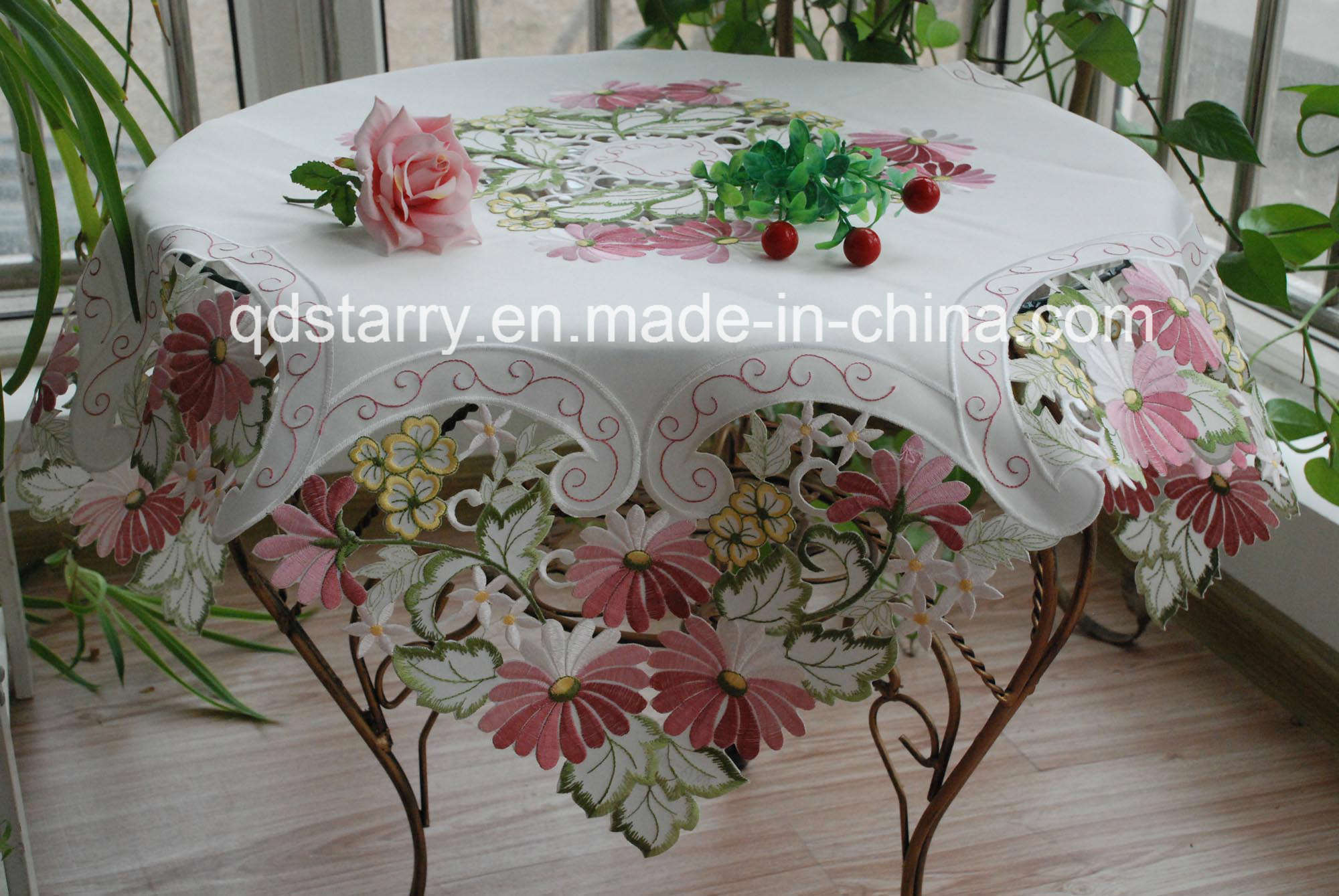 Embroidery Tablcloth St1727