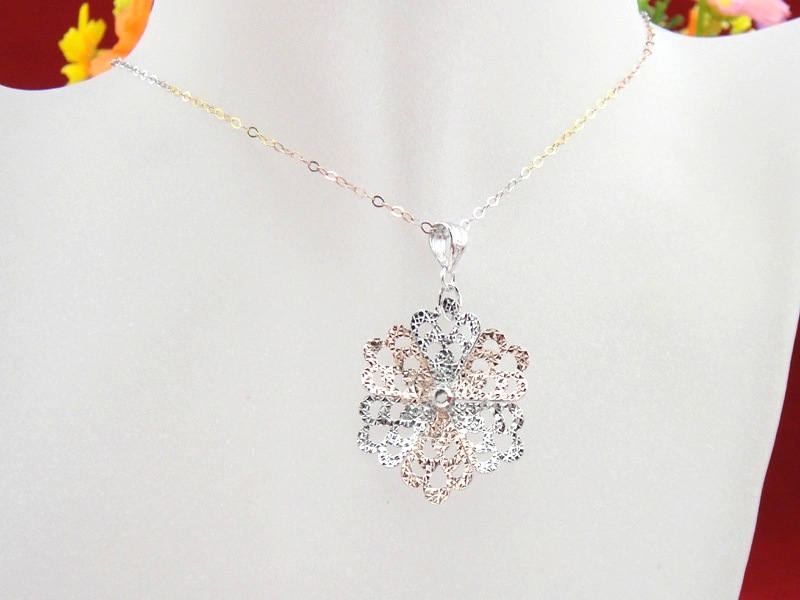 925 Silver Flower Pendant Necklace Fashion Jewellery (sp0022)