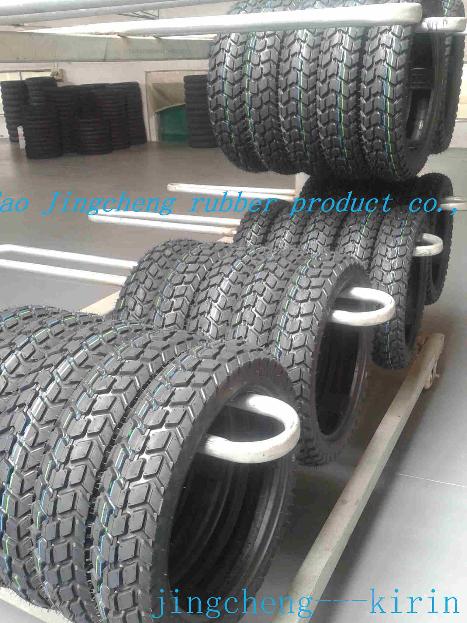 Motorcycle Tyre, Motorcycle Tubeless Tyre for Mozambique 110/90-16