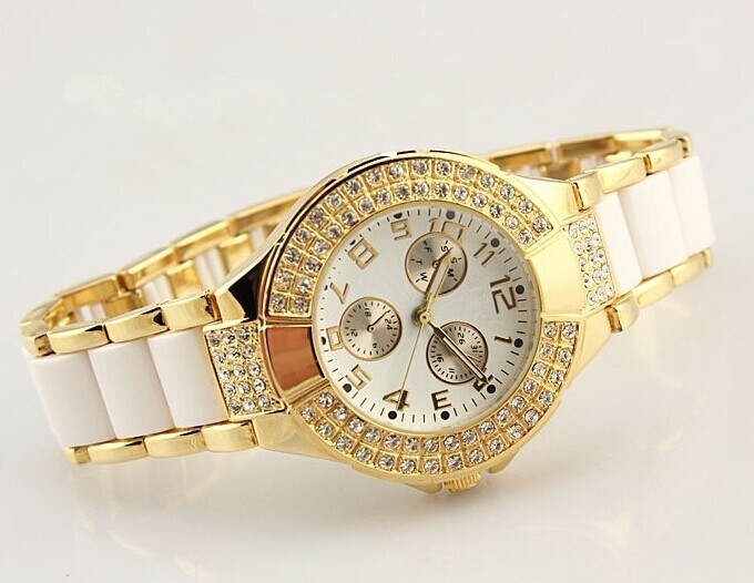 Fashion Quartz Lady Wrist Watch (XM7027)