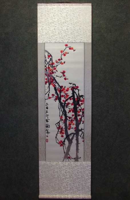 Chinese 100% Handmade Xiang Embroidery with Scroll to Hang Gift Plum Blossom