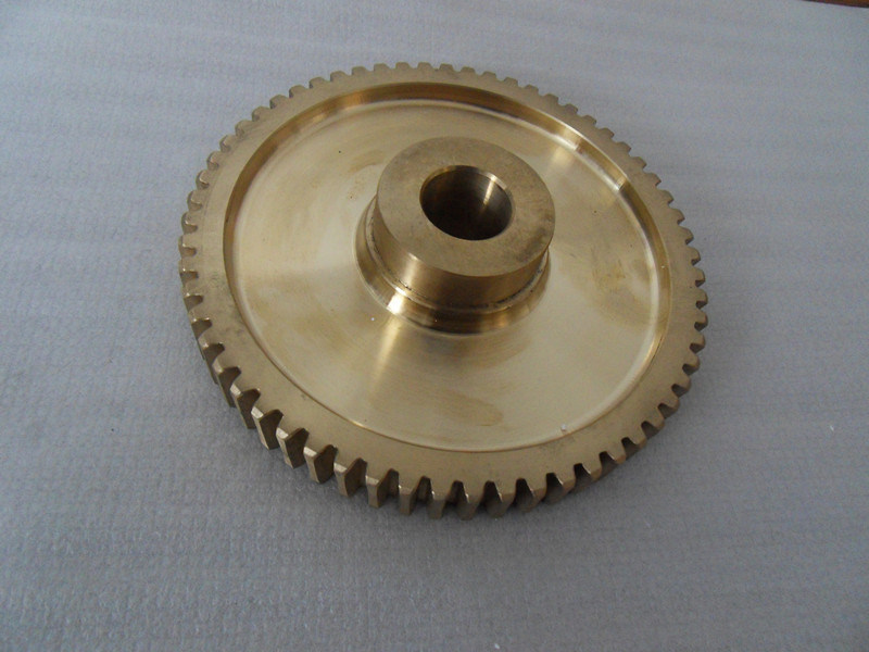 OEM Brass Worm Gear Pinion with Strong Shaft for Motorcycle