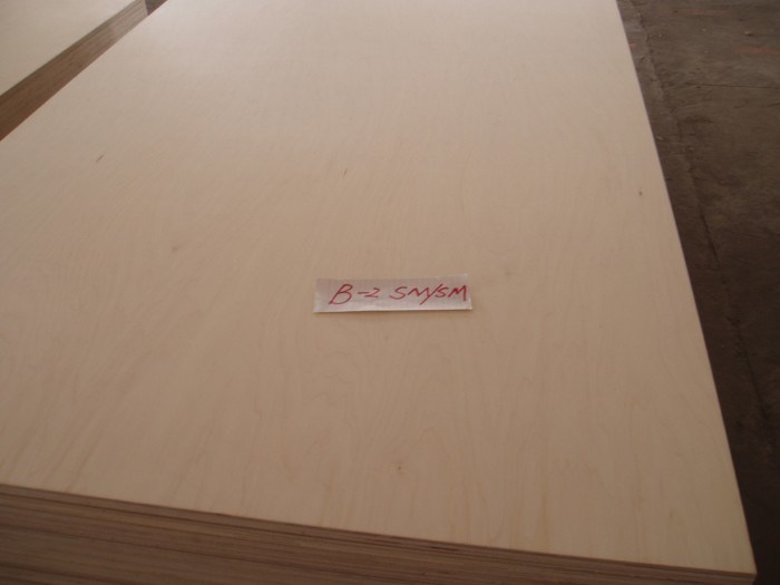 White Maple Plywood (P-001)