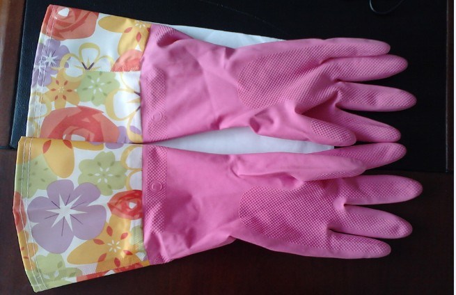 75g Longer Latex Gloves