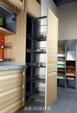 Deep and High Pull-out Pantry