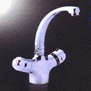 Lavatory Faucet With Thermostat Control