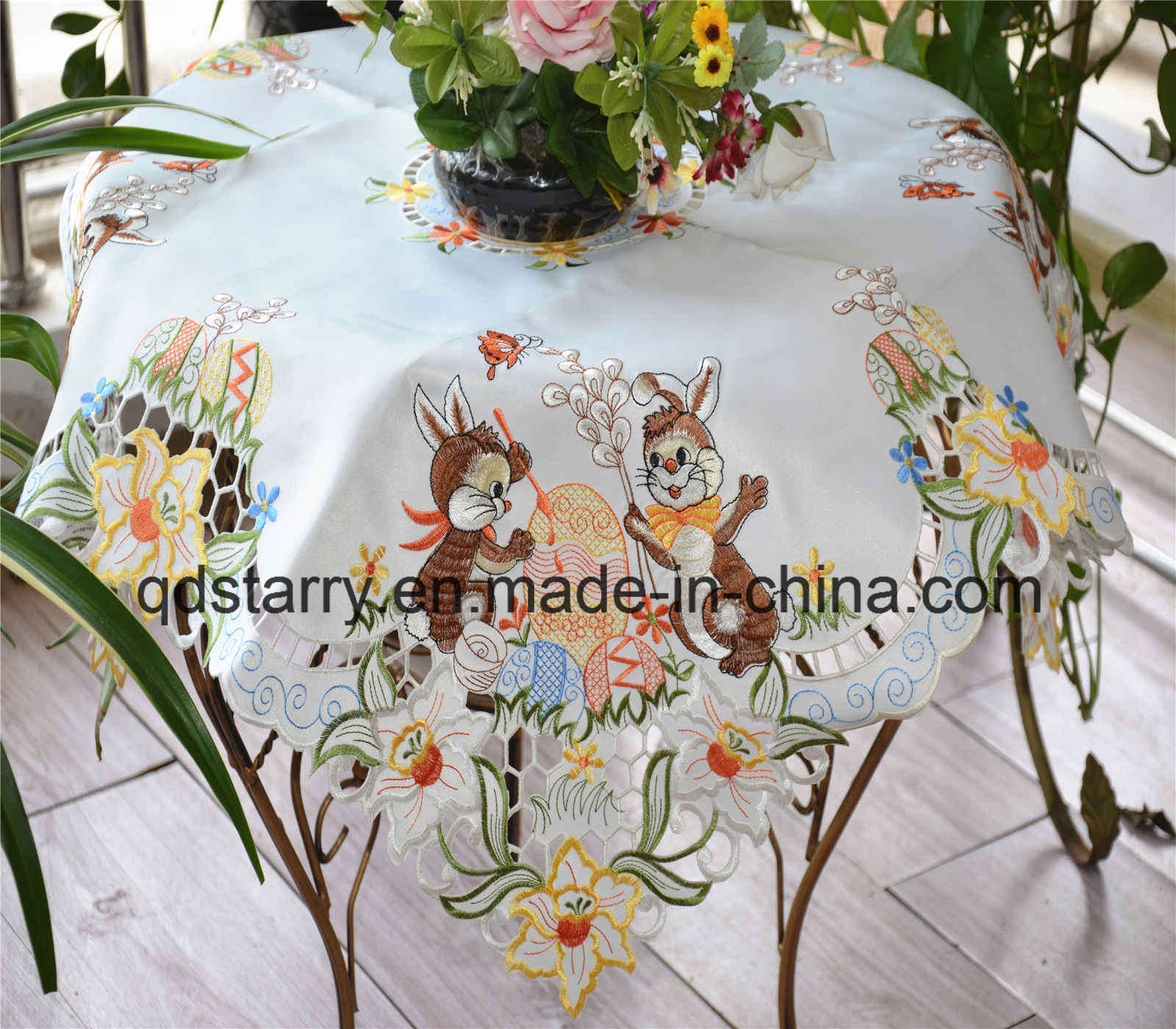 Lovely Rabit Design Easter Table Cloth St1784
