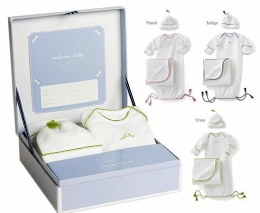 Customized Paper Hinged Children Apparel Clothes Packaging Box