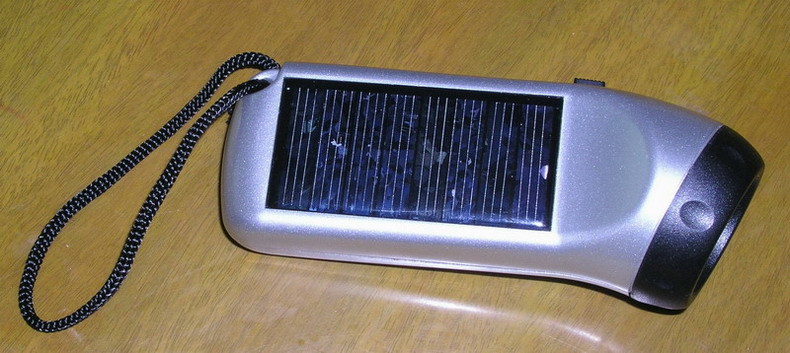 Solar-Energy Electric Flashlight