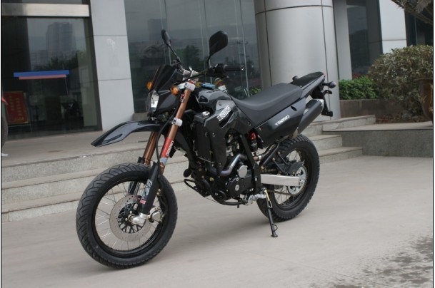 Motorcycle (XR250)