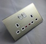 2015 New Design British Standard Double 13A Wall Switched Socket