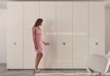 White Lacquer Finished Wardrobe with ISO and E1 Standard