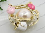 Wholesale Fashion Pearl Rhinestone Brooch Fashion Pretty Dress Accessory Brooch Silver Brooch