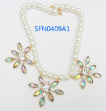 Hoop Alloy Flower Accessories Pearl Necklace Fashion Jewelry (SFN0410A)