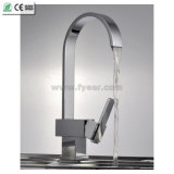 Oblate Goose Neck Kitchen Sink Water Mixer Faucet (QH0721)