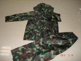 Camouflage 170t Polyester/PVC Rainsuit for Hunting