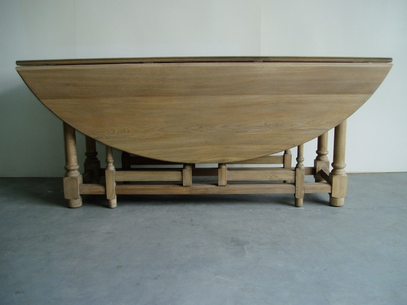 Table with Foldable Top