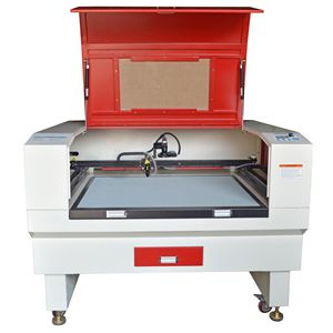 CO2 Laser Cutting Equipment with Automatic Locating