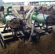 Chicken Manure Fertilizer Dewatering Machine / Cow Manure Dewatering Drying Cleaning Machine