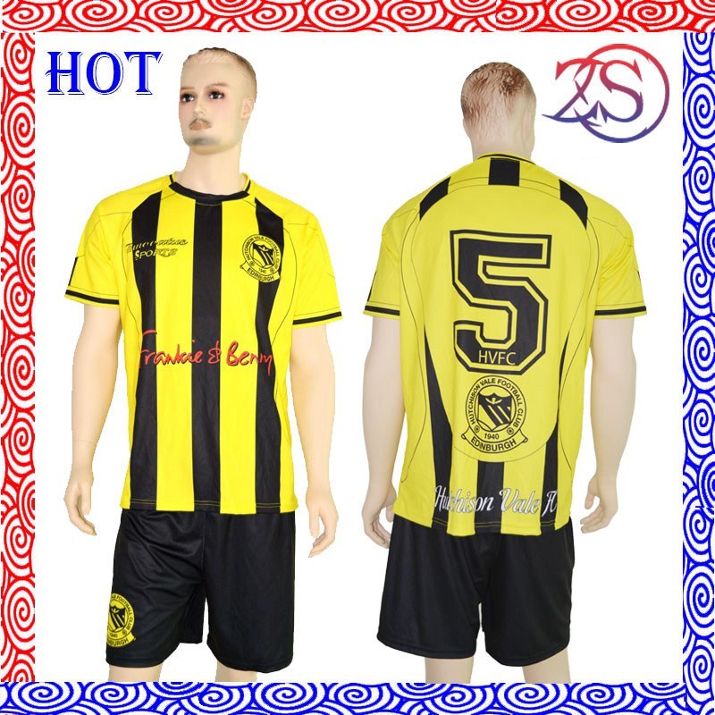 Wholesale Men's High Quality Soccer Uniform