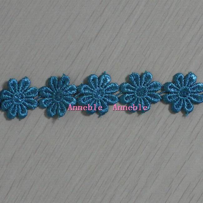 Beautiful Flower Design Chemical Lace for Clothing
