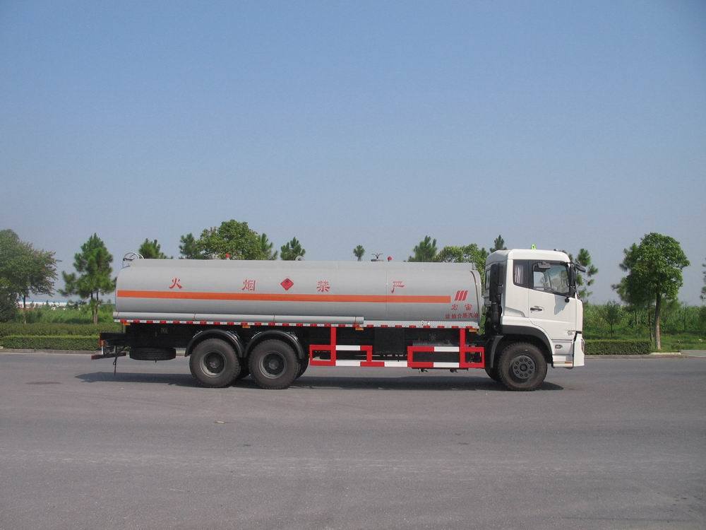 18500L Truck for Light Diesel Oil Delivery Carbon Steel Fuel Tank (HZZ5255GJY)
