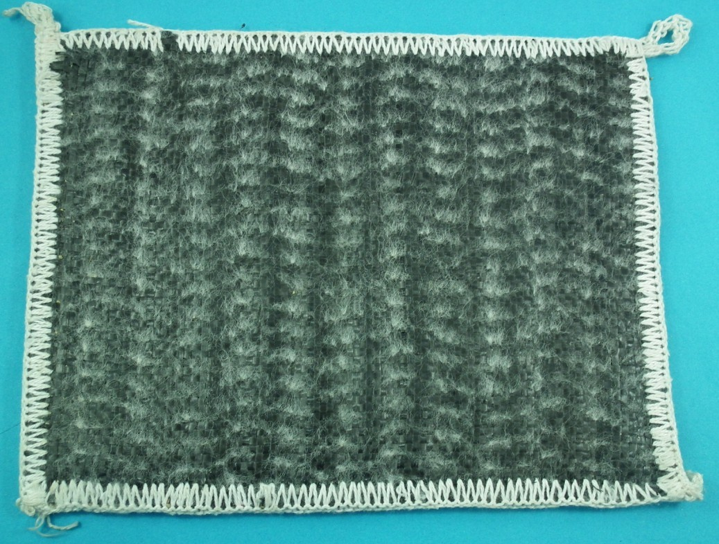 GCL (geosynthetic clay layer)