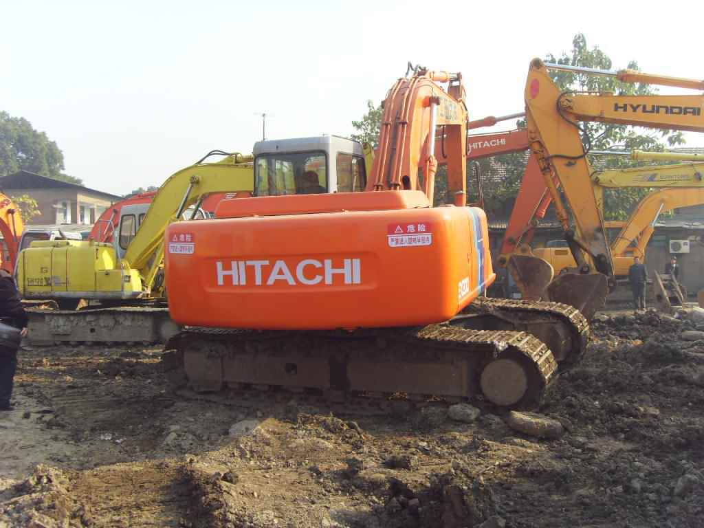 Second-Hand Used Hitachi Ex200-5 Excavator