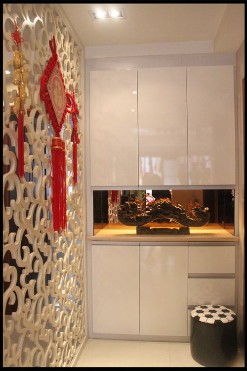 White Lacquer Storage Cabinet Invisible Handle