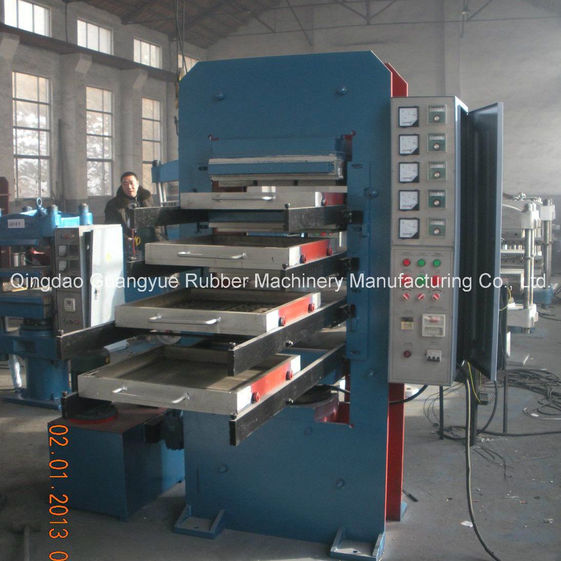CE Certificate Rubber Tile Making Machine