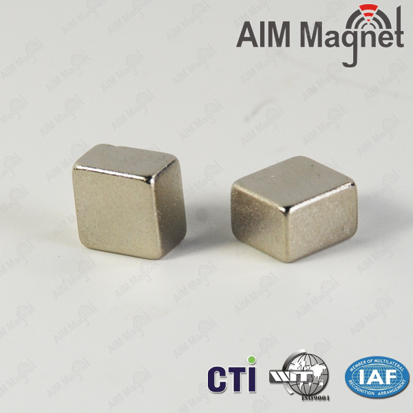 Square Strong Rare Earth Magnet