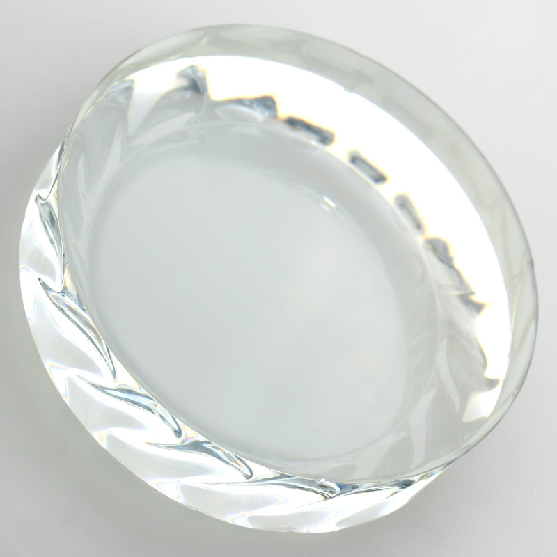 Plastic lens