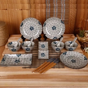 Japanese Cherry Porcelain Tableware Set with 20