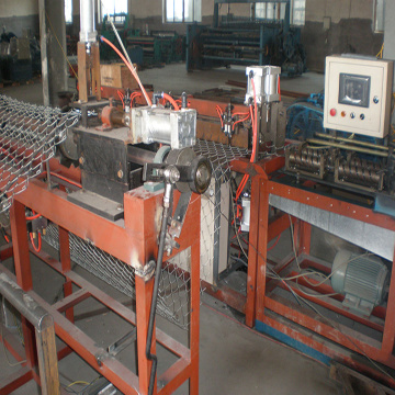 Chain Link Fence Machine (SHP003)