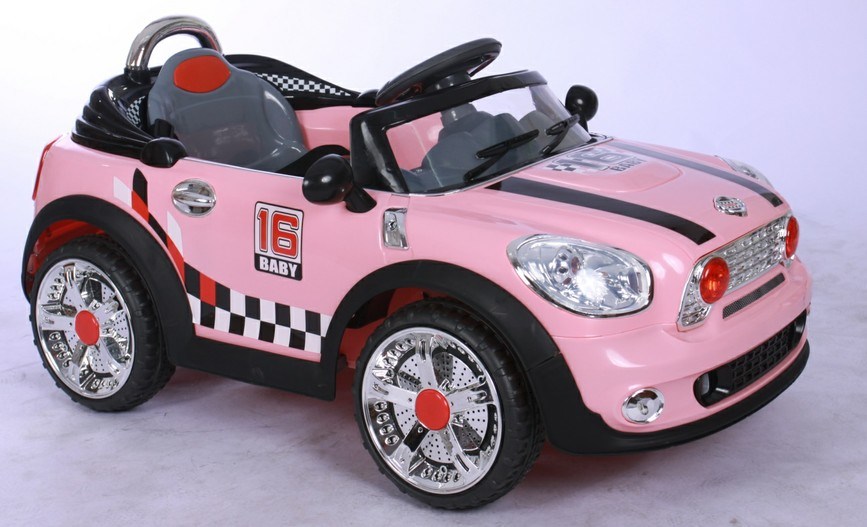 2013 Hottest Christmas Model Electric Kids Ride on Car with 2 Batteries & 2 Motors